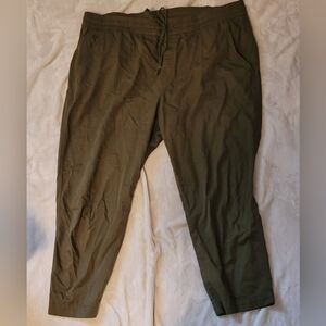 Gap Easy Pant cropped pants